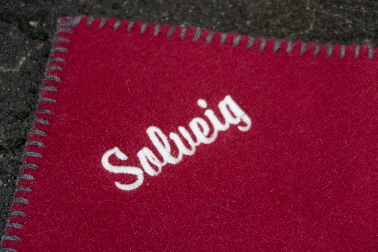 Sitteunderlag i 100% lamull fra Spinnerigården