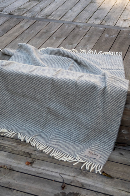 Personlige ullpledd fra Spinnerigården